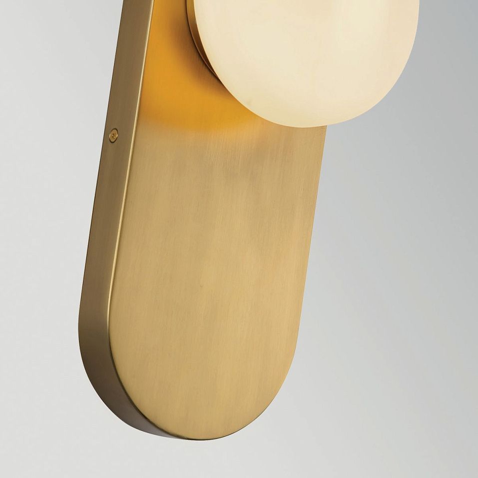ALM-ARIEL-1WB-BG-OP ARIEL Brushed Gold/matt opal// настенный E27 1х40  х   