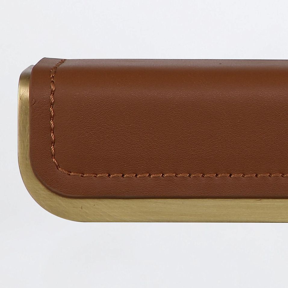 QN-VALISE-PL-S-VBS-CL VALISE  Vintage Brass/Cognac Leather ///Frosted  подсветка для картин LED 1х10   
